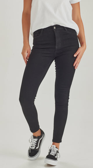 Slip Ankle Grazer Black Jean